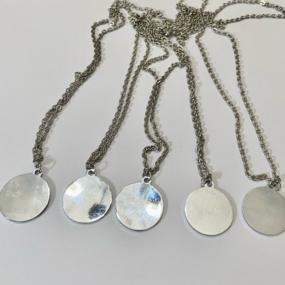 Vintage, 5-pc of Marvel Pendant Necklaces - Picture 10 of 11